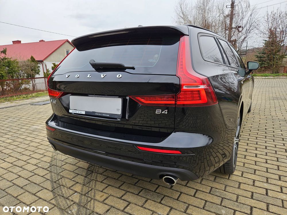 Volvo V60 D4 Momentum Pro - 8