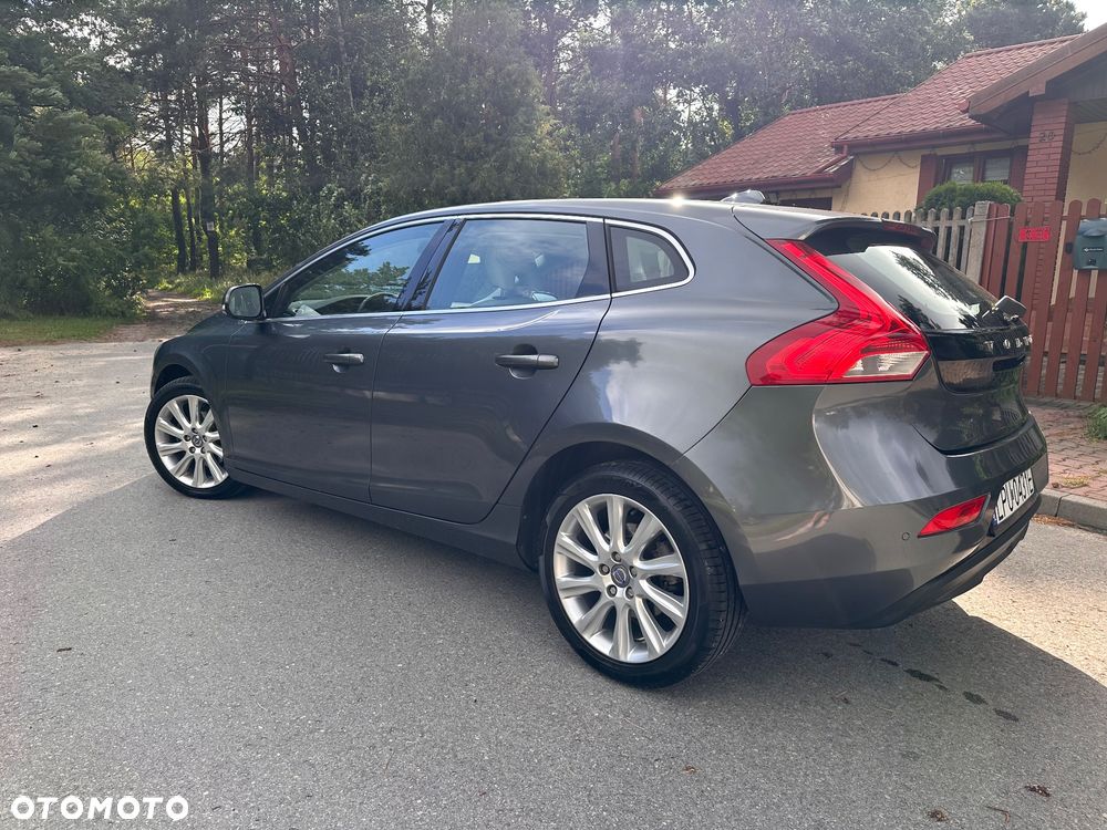 Volvo V40 D2 Summum - 12