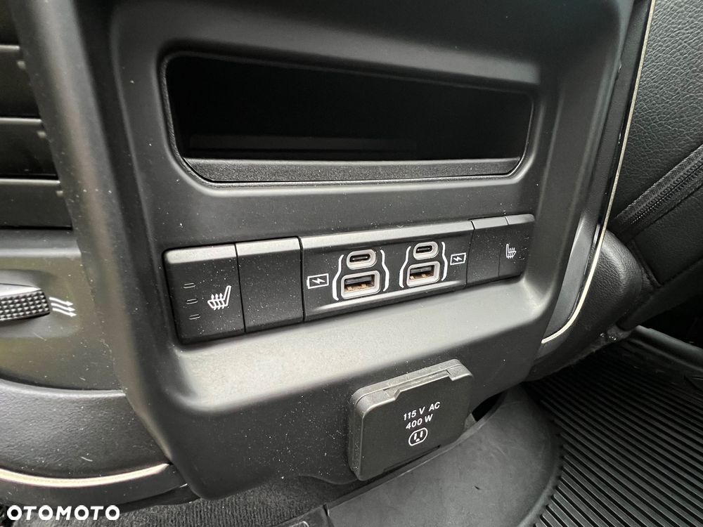 Dodge RAM - 28