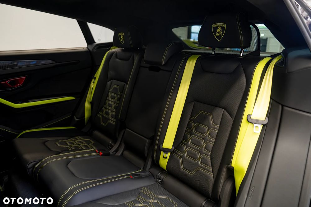 Lamborghini Urus - 14