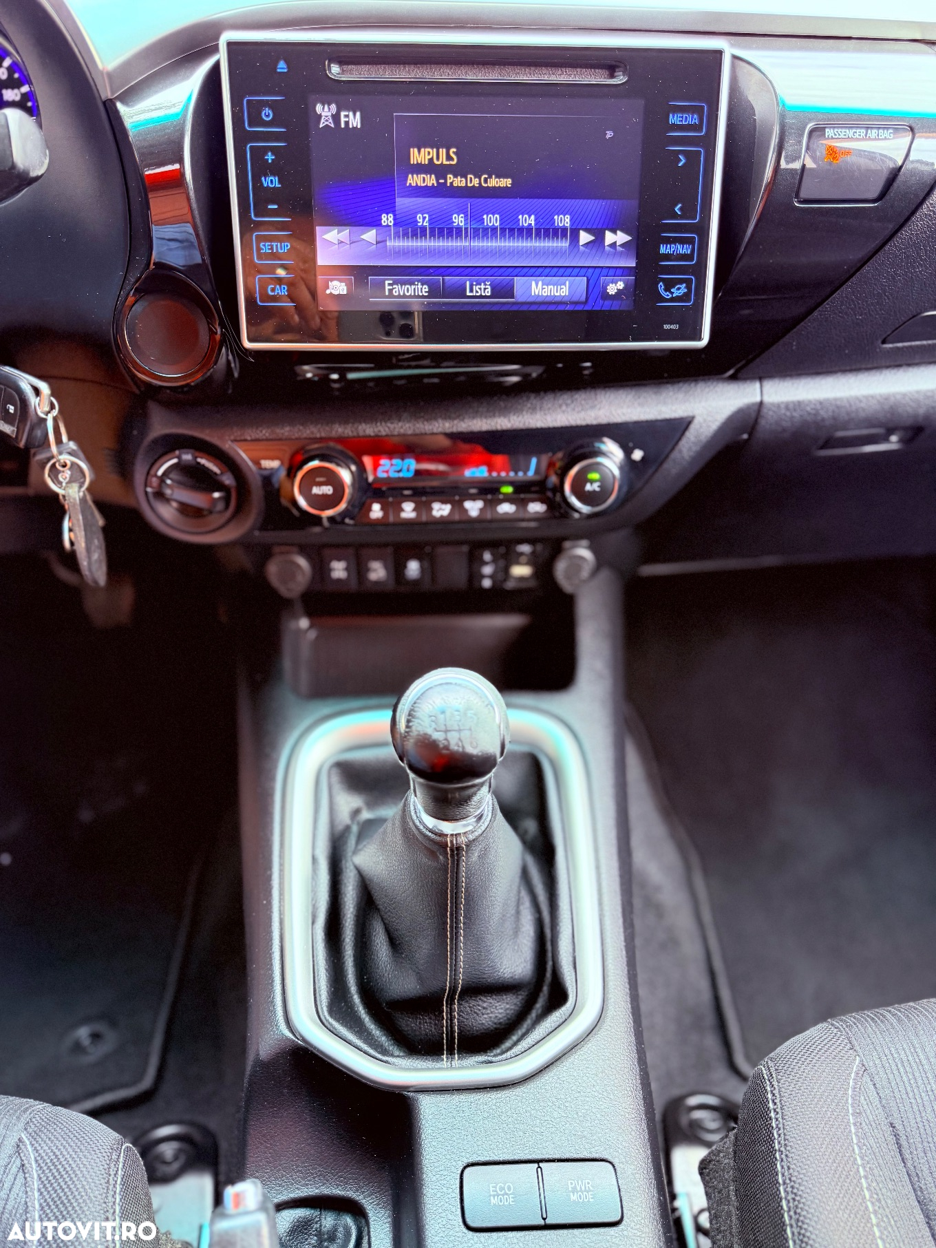 Toyota Hilux 2.4D 150CP 4x4 Double Cab 6MT Comfort - 22
