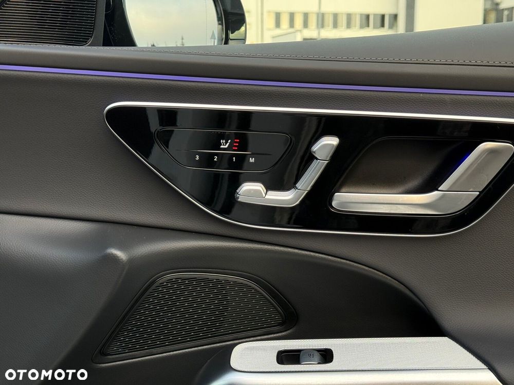 Mercedes-Benz Klasa E - 24