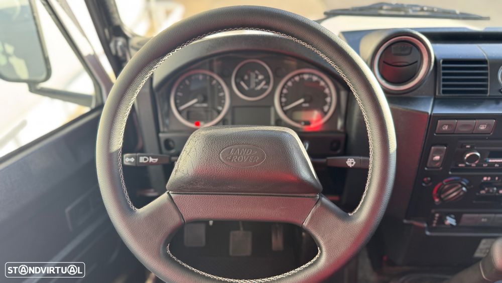 Land Rover Defender 110 DPF Station Wagon E - 19