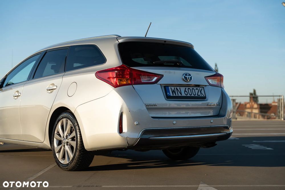 Toyota Auris 1.8 HSD Luna - 6