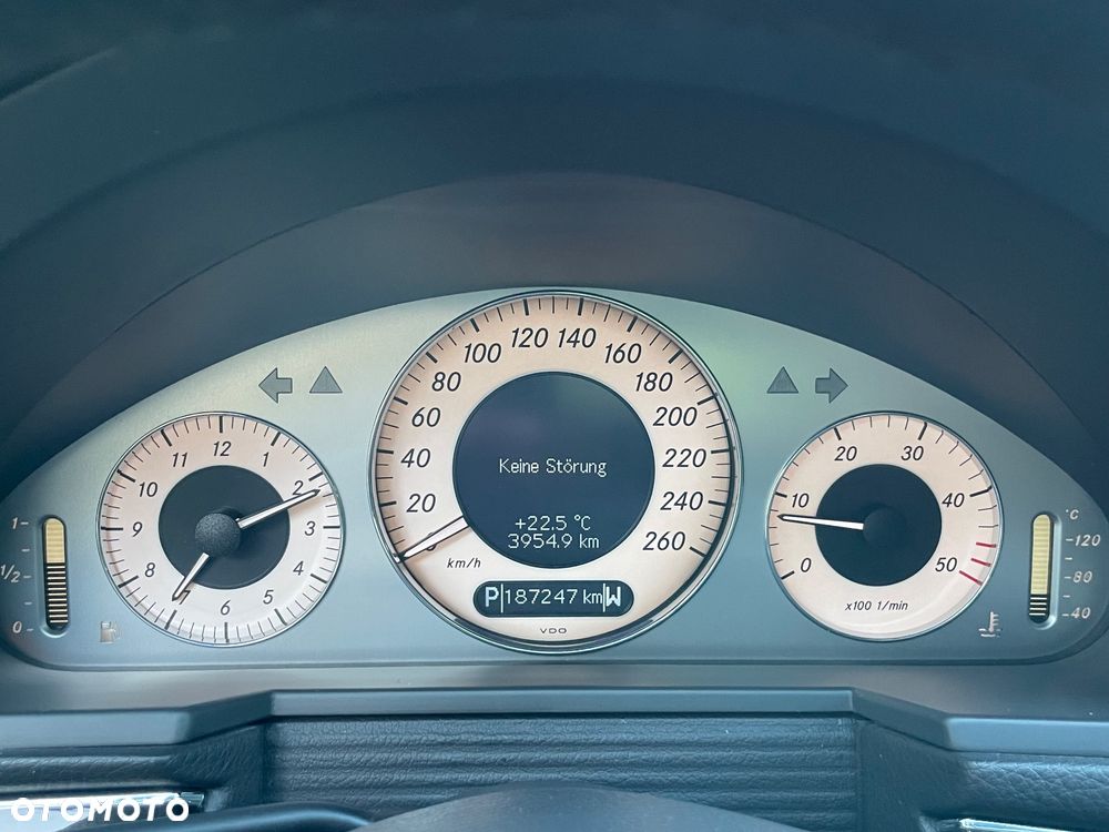 Mercedes-Benz Klasa E 220 T CDI Automatik Avantgarde - 12