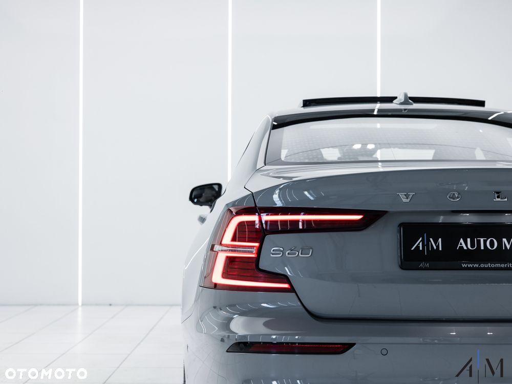 Volvo S60 B5 B AWD Ultimate Dark - 10