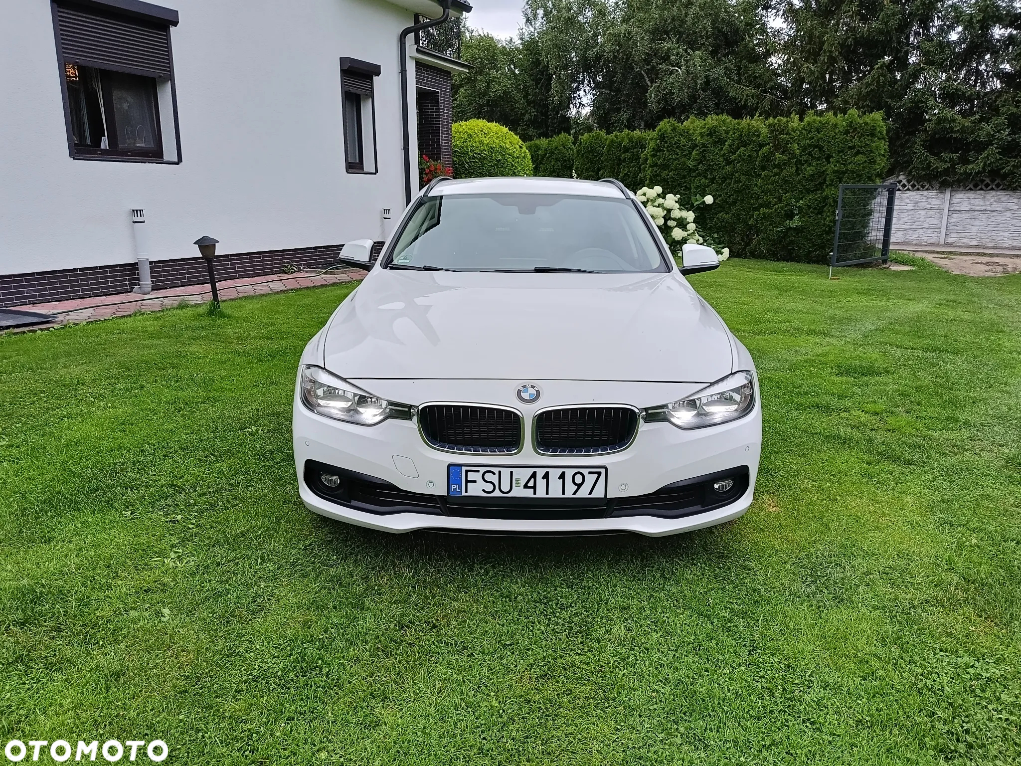 BMW Seria 3 318d Luxury Line - 14