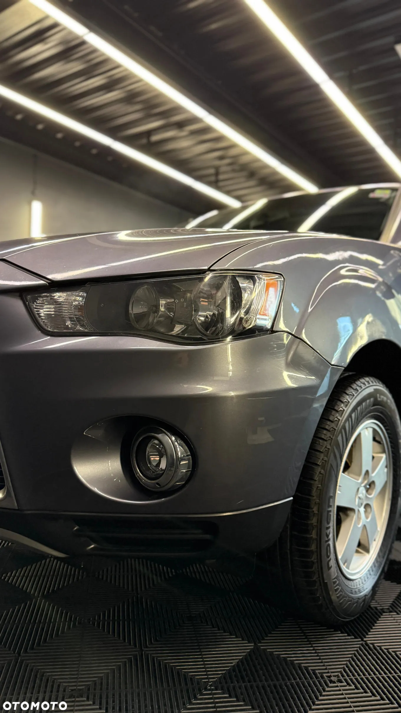 Mitsubishi Outlander 2.0 Intense + NAVI 2WD EU5 - 23