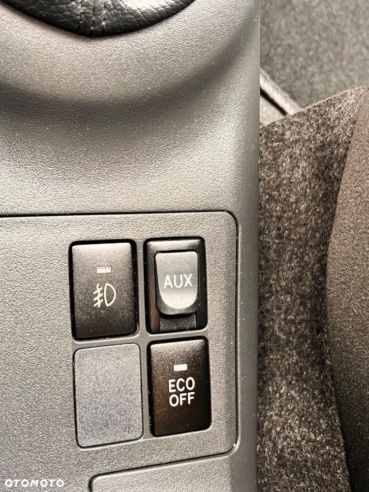Toyota Yaris - 13