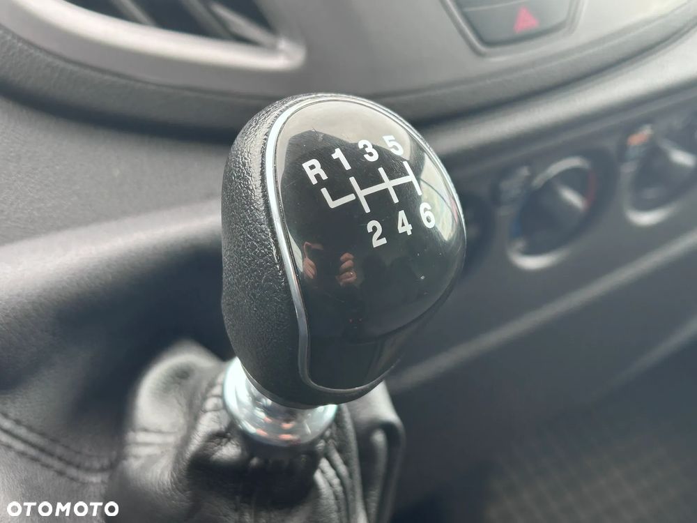 Ford Transit - 21