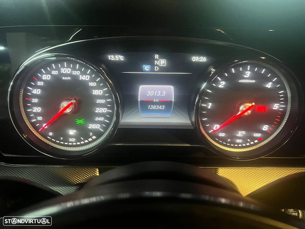 Mercedes-Benz E 220 d AMG Line 7L - 8