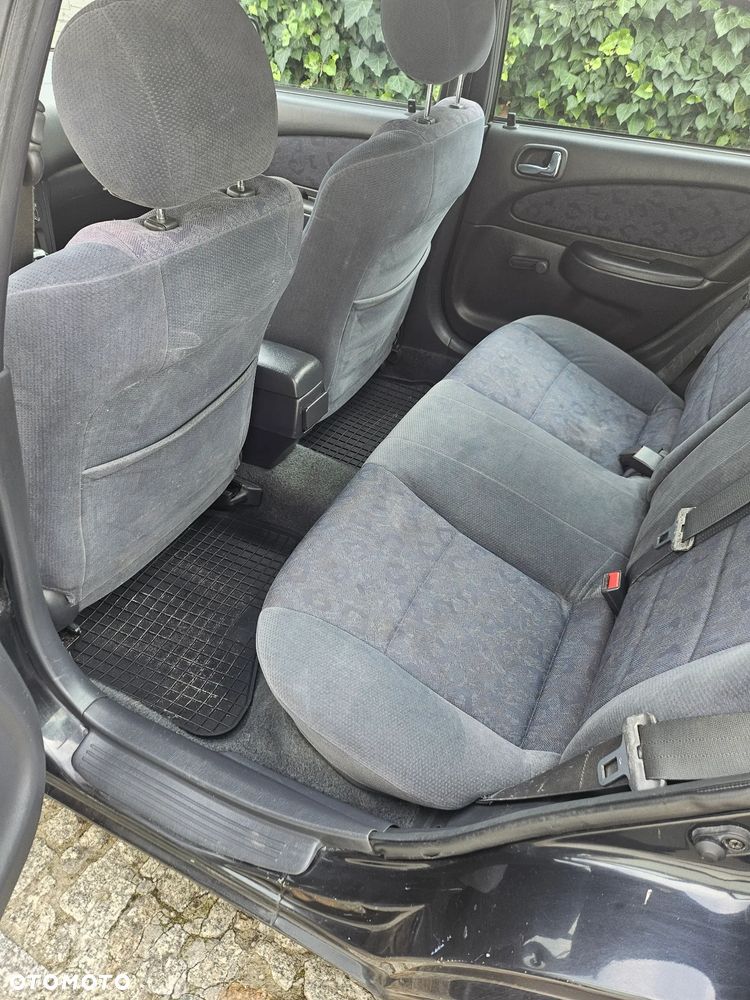 Toyota Corolla - 8