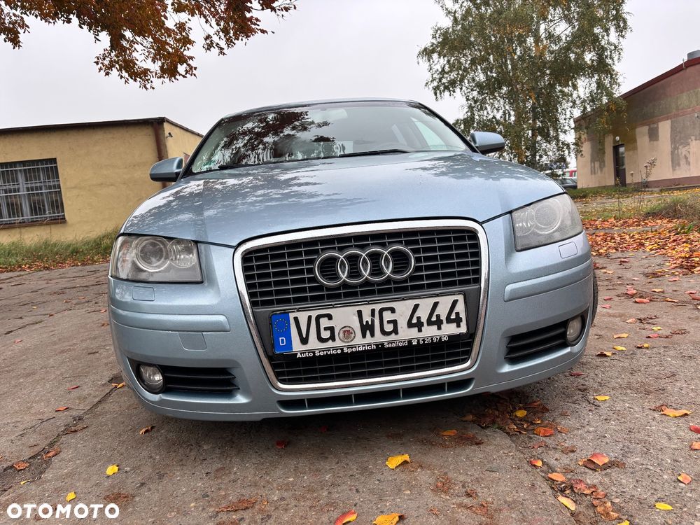 Audi A3 Sportback 1.6 FSI Attraction - 11