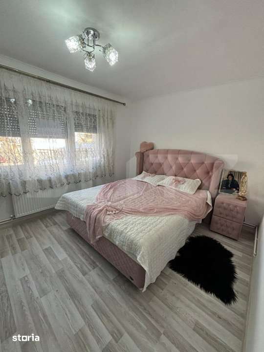 Apartament de vanzare 3 camere decomandat, zona Micro 16 — fotografia 3