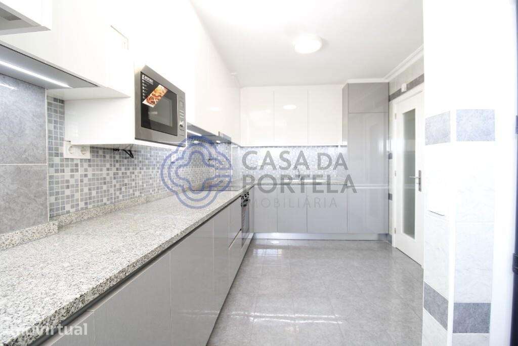 Apartamento T2 Renovado com Elevador e Varandas – Rio Tinto (Zona de E - Grande imagem: 3/20