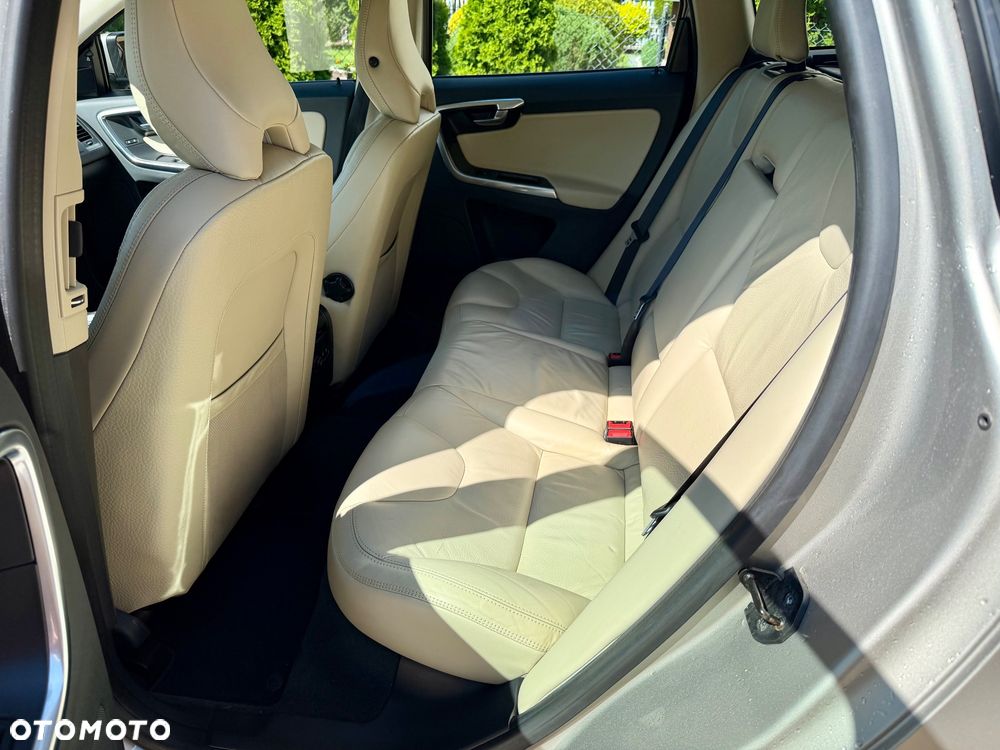 Volvo XC 60 - 12