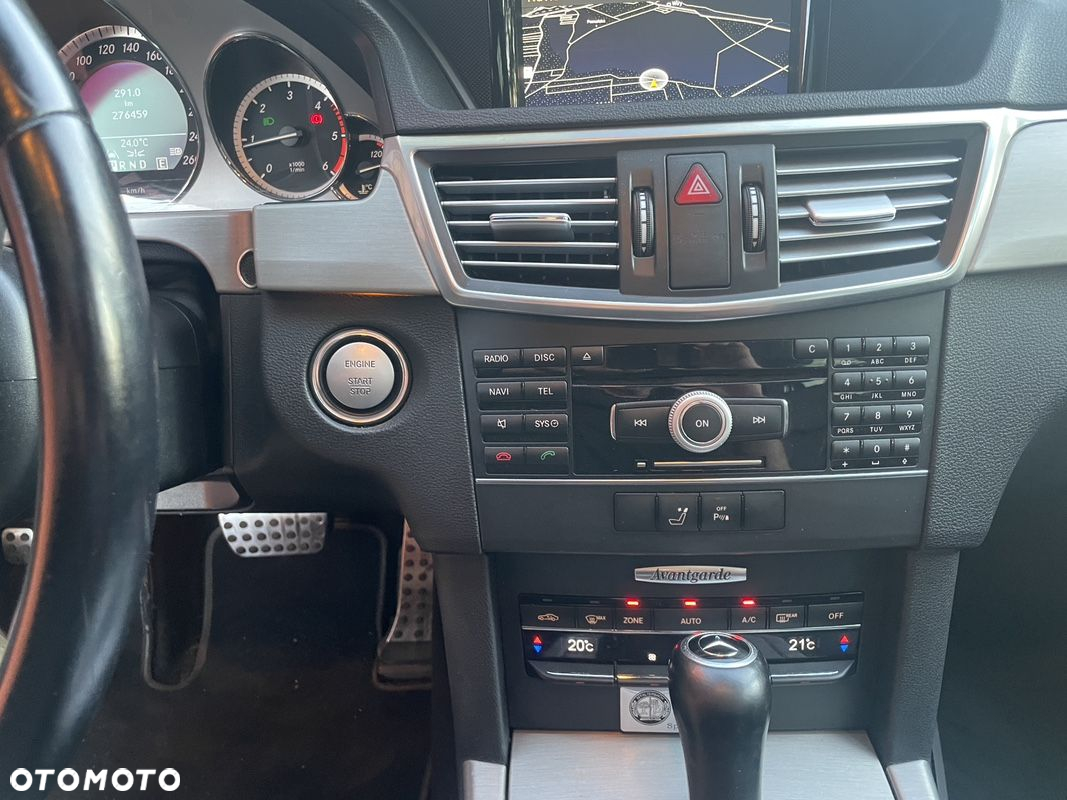 Mercedes-Benz Klasa E 200 T CDI DPF BlueEFFICIENCY Automatik Avantgarde - 18