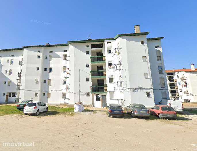 Apartamento T3 com cave e boa localização - Grande imagem: 2/2