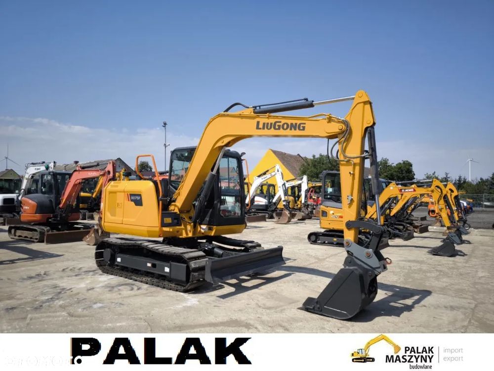 Liu Gong 9075F nie mylić z  JCB 85z - 1
