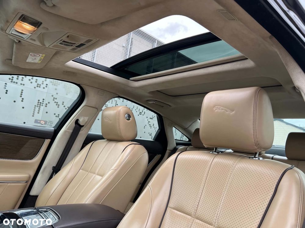Jaguar XJ 3.0 T AWD Portfolio - 10