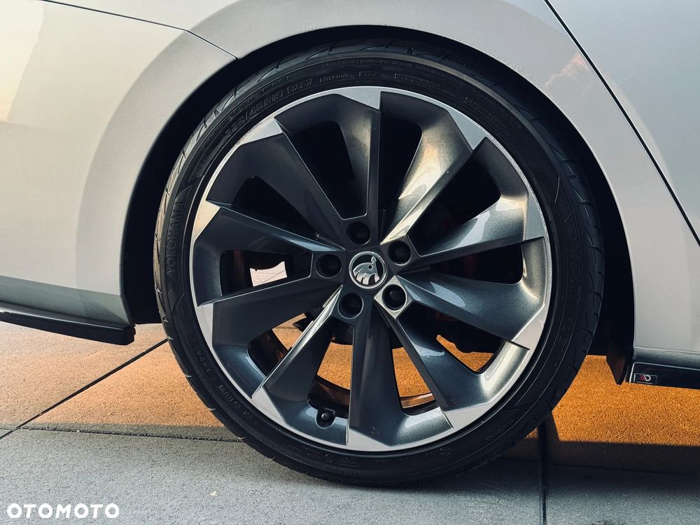 Skoda Octavia 2.0 TDI RS DSG - 16