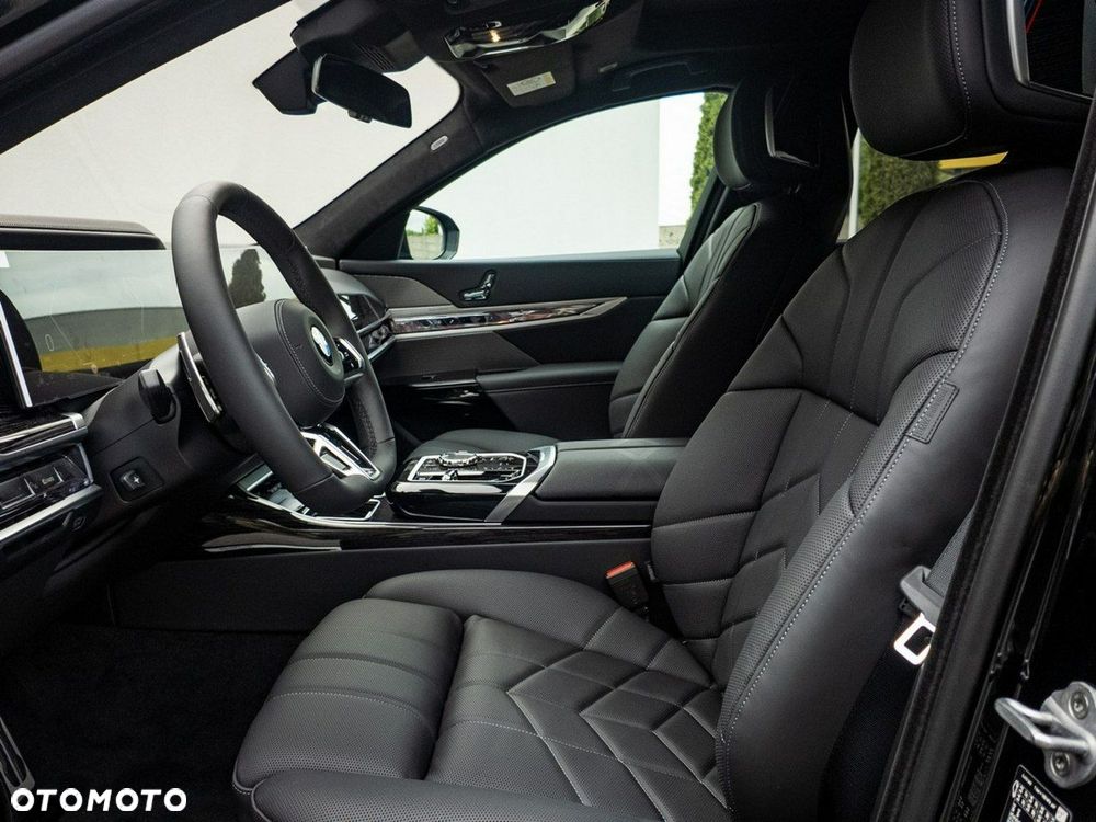 BMW Seria 7 740d xDrive mHEV sport - 18