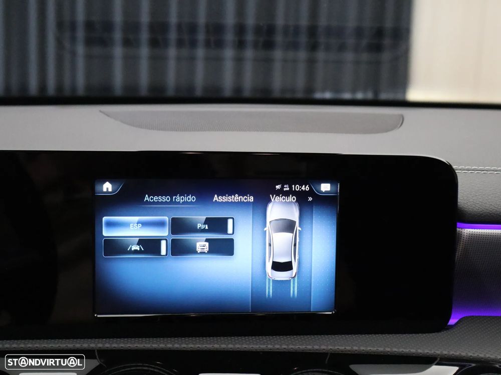 Mercedes-Benz A 250 Limousine e AMG Line - 24