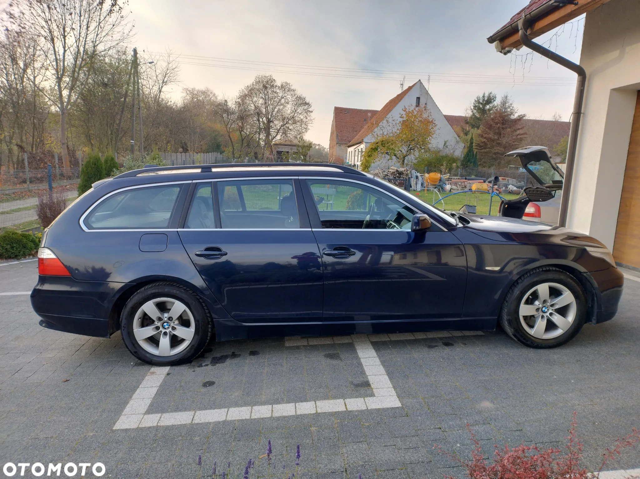BMW Seria 5 523i Touring Edition Exclusive - 3