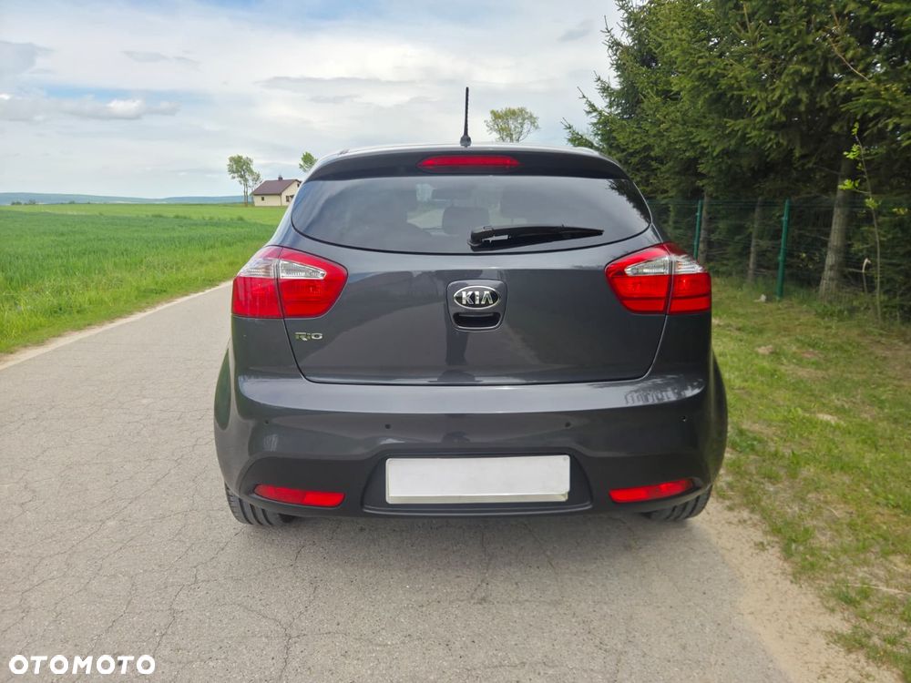 Kia Rio 1.2 L - 7