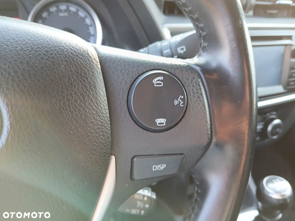 Toyota Auris 1.4 D-4D Premium - 23