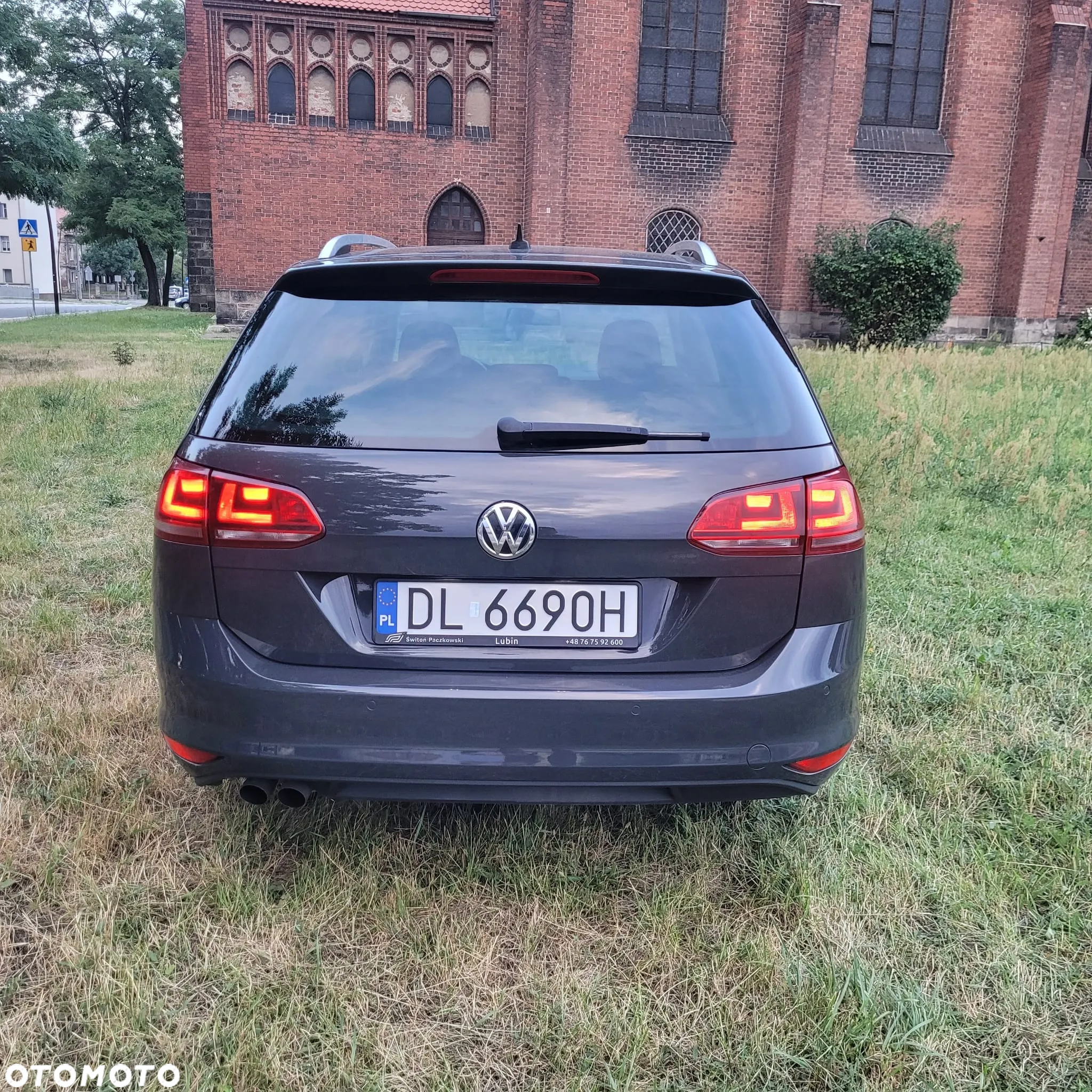 Volkswagen Golf - 8