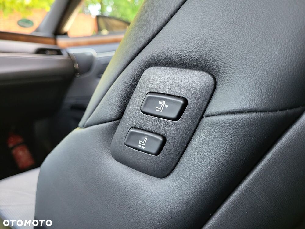 Lexus ES - 39