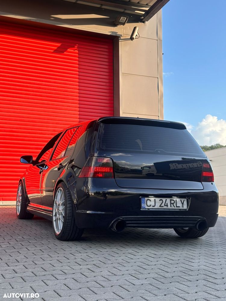 Volkswagen Golf - 5