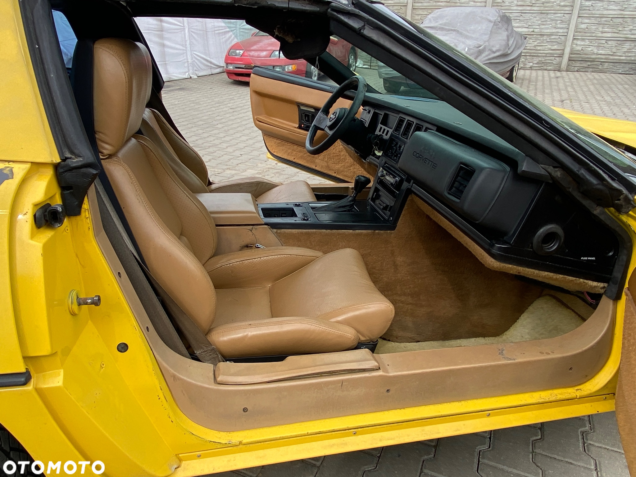Chevrolet Corvette - 16
