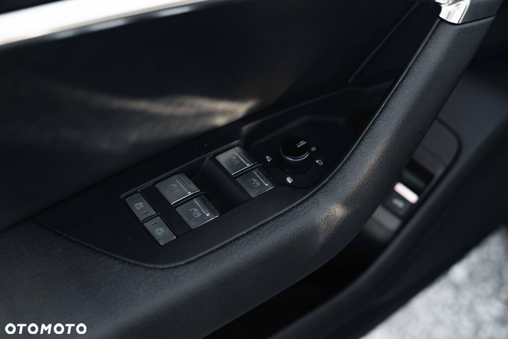 Audi A6 Avant 55 TFSI e Quattro Sport S tronic - 23