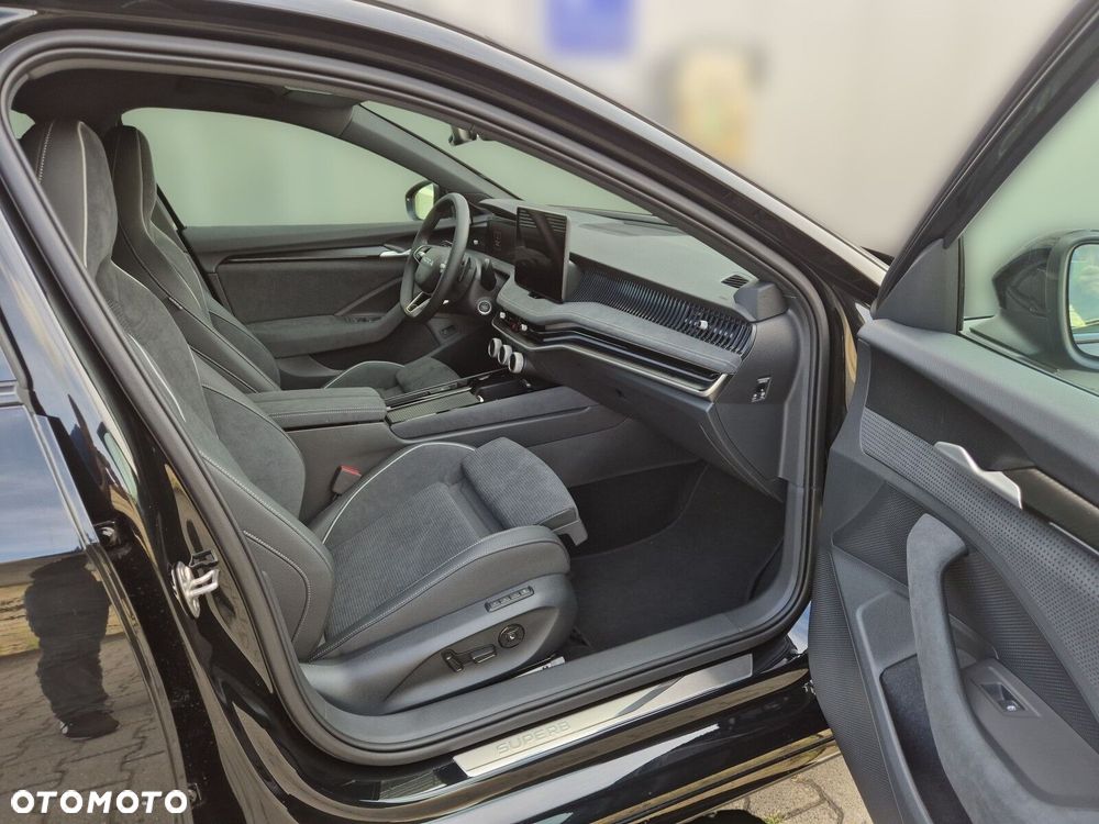 Skoda Superb 2.0 TSI Sportline DSG - 17