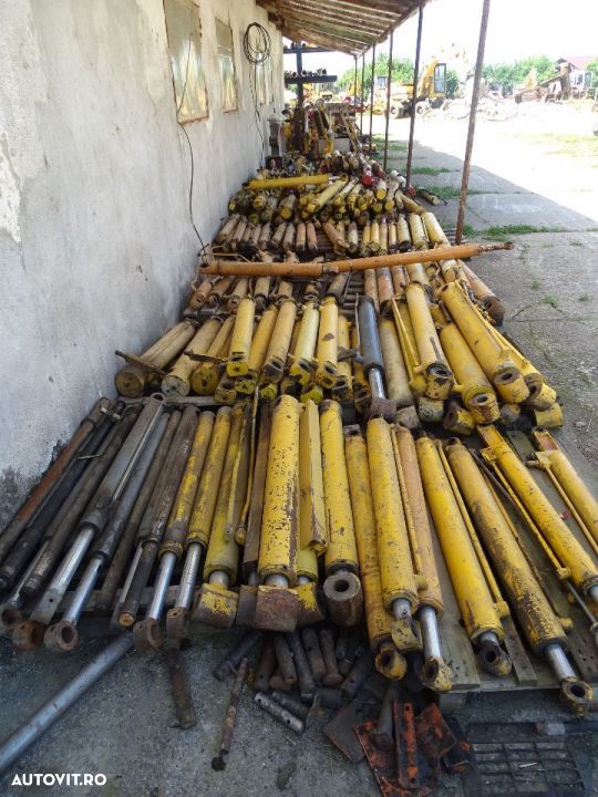 Cilindrii hidraulici pentru excavatoare , buldoexcavatoare , miniexcavatoare , etc - 1