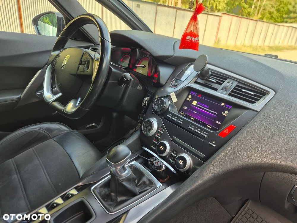 DS Automobiles DS 5 - 15