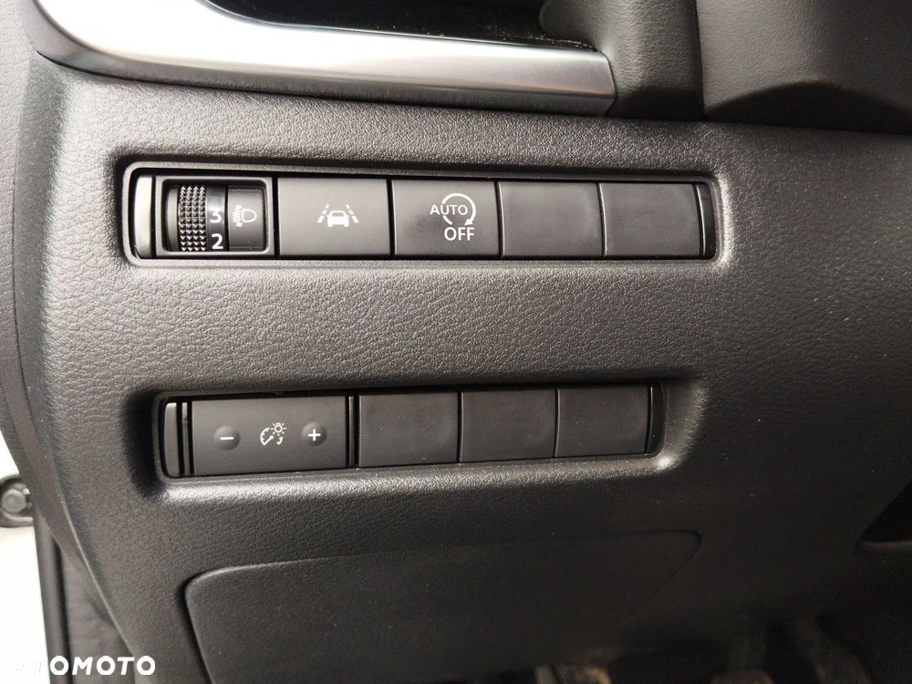 Nissan Qashqai 1.3 DIG-T mHEV N-Connecta - 17