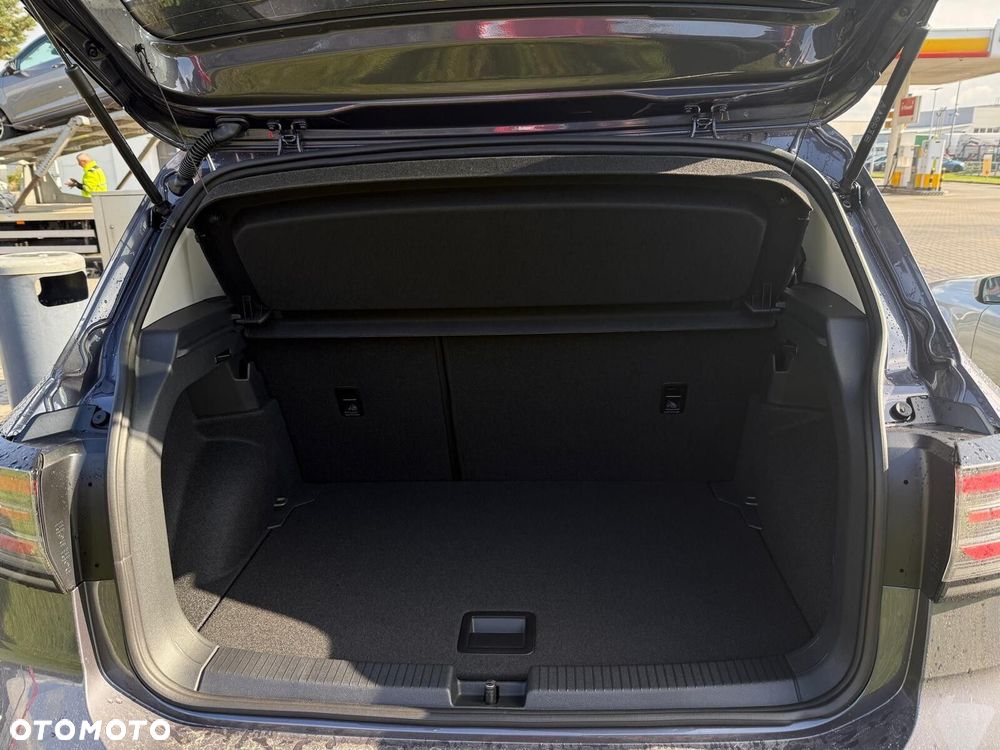 Volkswagen T-Cross 1.0 TSI Life Plus - 32