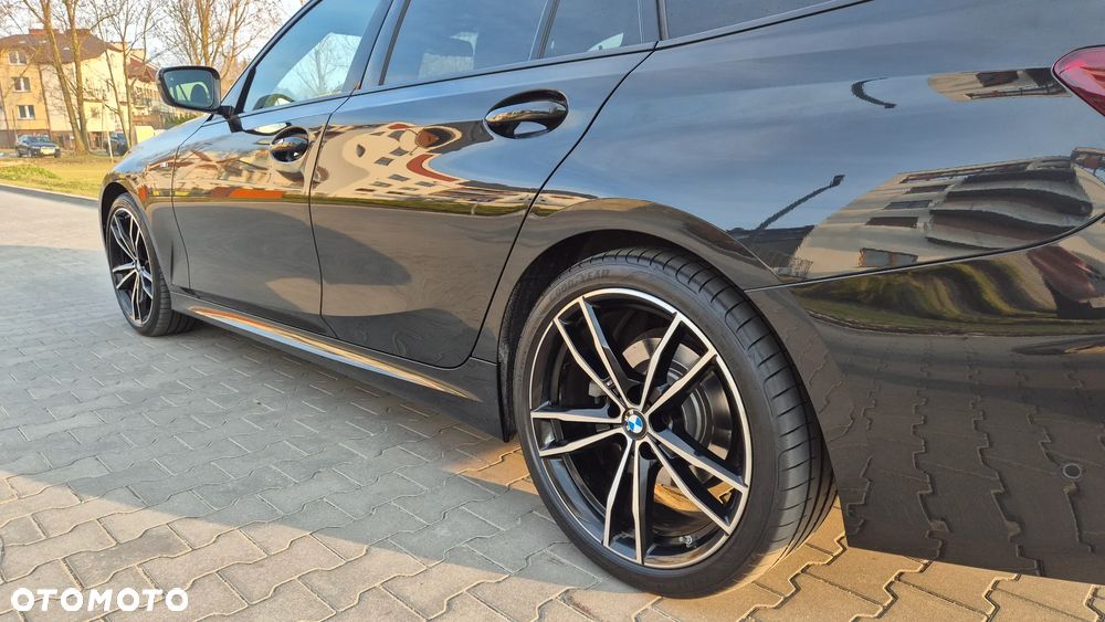 BMW Seria 3 320d xDrive M Sport sport - 16