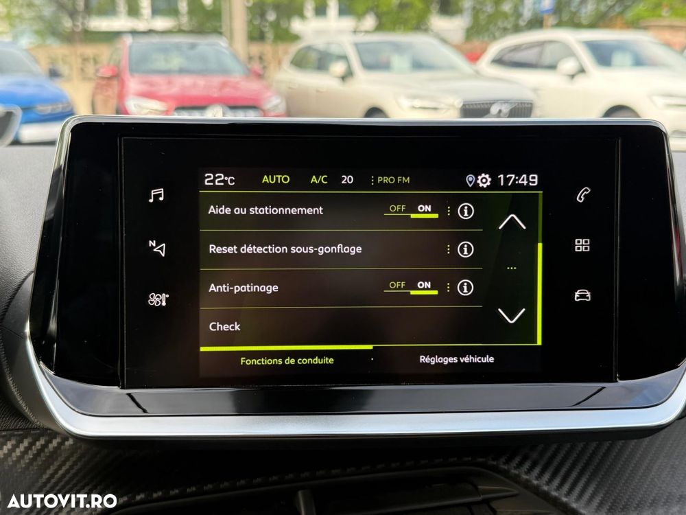Peugeot 2008 1.2 L PureTech STT EAT8 GT Line - 13