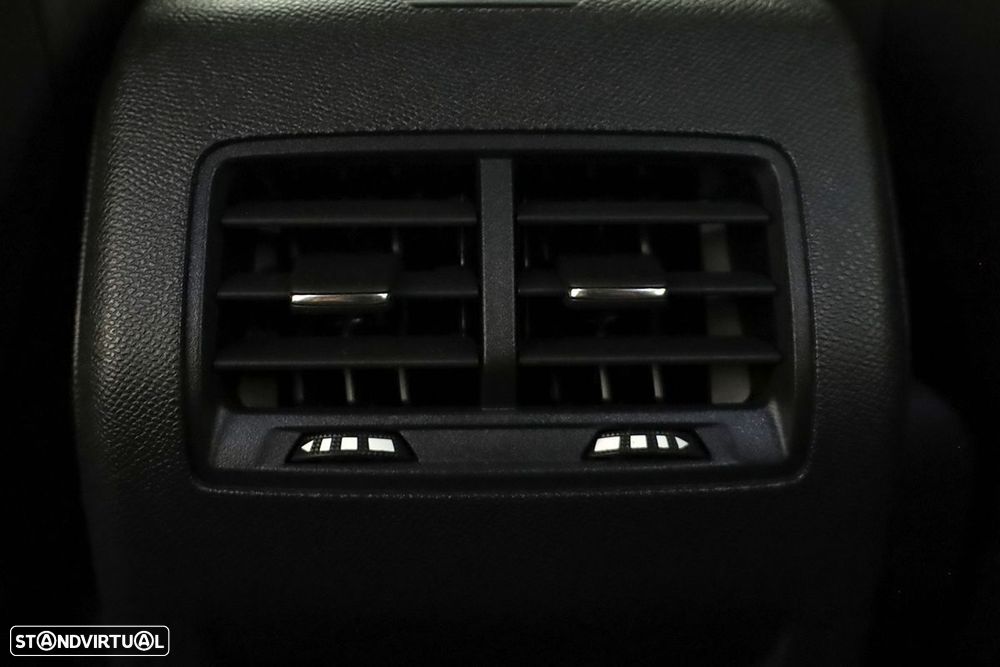 Peugeot 308 1.6 Hybrid Allure Pack e-EAT8 - 22