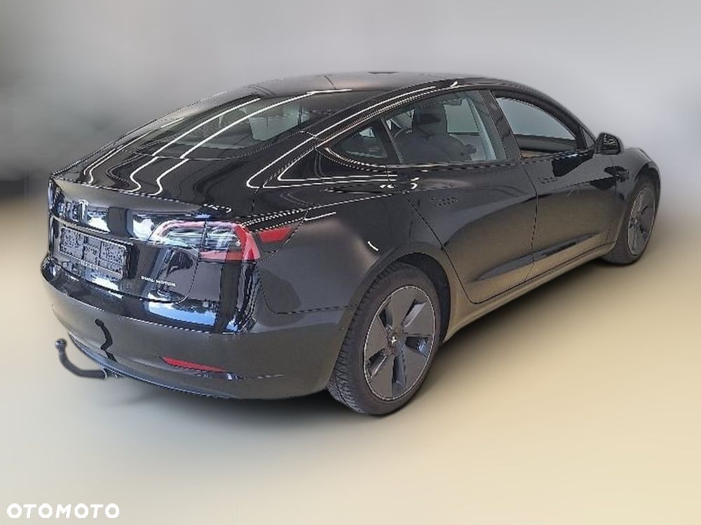 Tesla Model 3 - 6