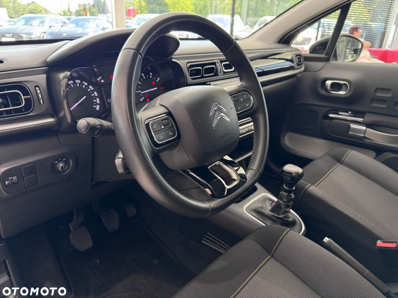 Citroën C3 1.2 PureTech Shine S&S - 8