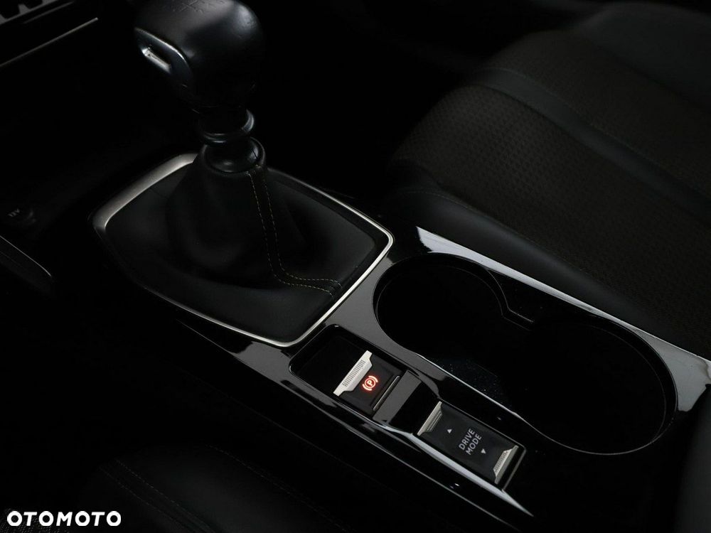 Peugeot 2008 1.2 PureTech GT Line S&S - 31