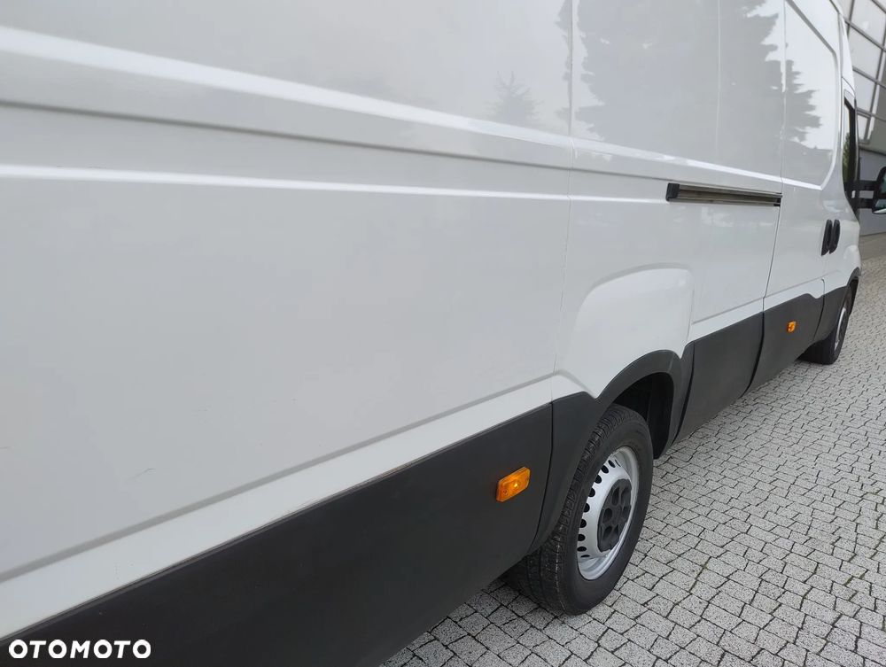 Iveco DAILY 35S16 NOWY MODEL 2.3 HPI (160KM) HI-MATIC (L4H2) MAX LONG (EURO,6) KLIMA STAN IDEALNY 100% ORYGINAŁ KM SERWIS NIE MA RDZY - 26