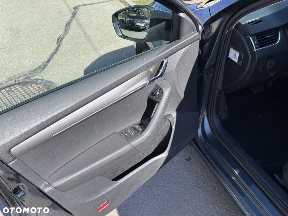 Skoda Octavia ver-1-6-tdi-dsg-style - 5