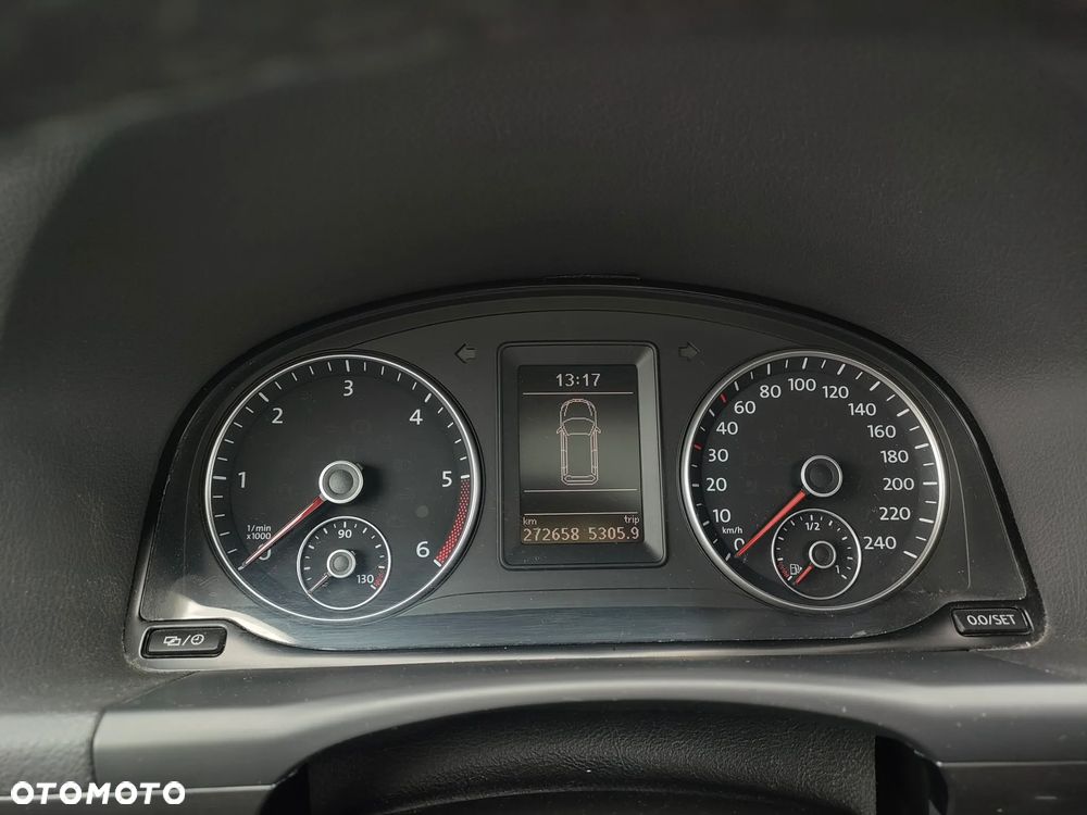 Volkswagen Touran 2.0 TDI DPF Highline DSG - 13