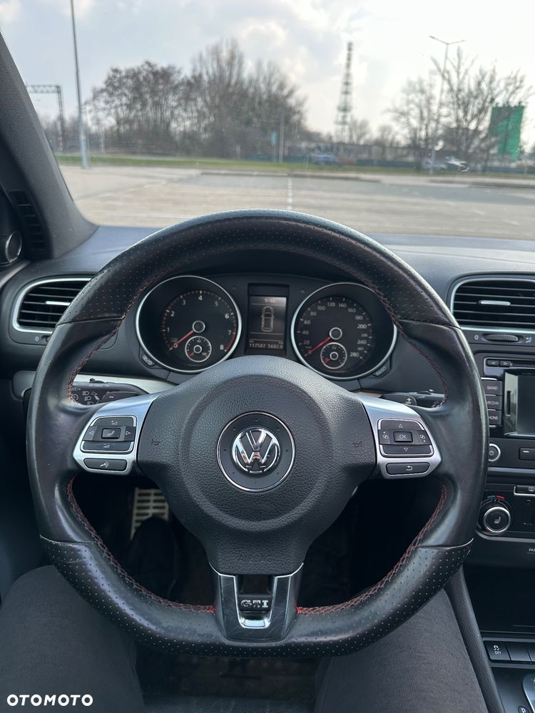 Volkswagen Golf - 11